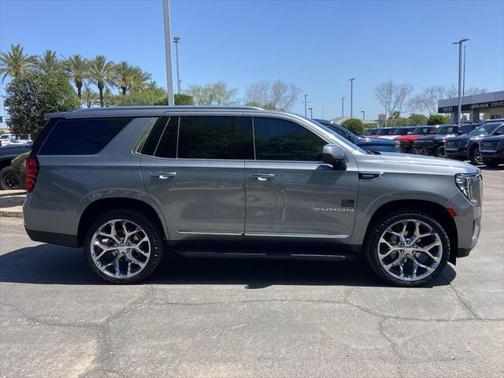 2022 GMC Yukon SLT