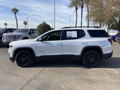 2023 GMC Acadia AWD AT4