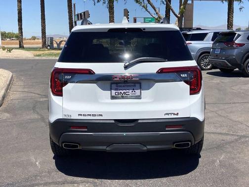 Summit White 2023 GMC Acadia AWD AT4