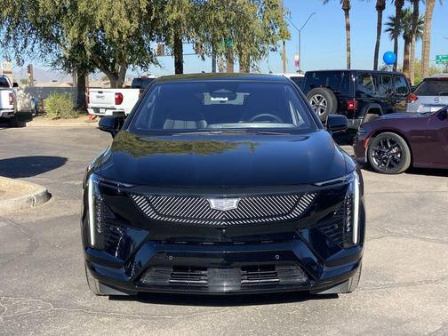 2025 Cadillac OPTIQ Luxury 1 AWD