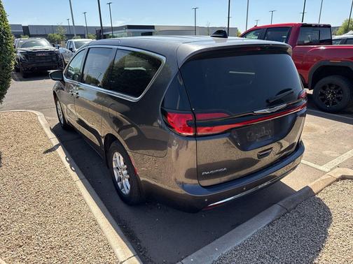 Granite Crystal Metallic Clearcoat 2023 Chrysler Pacifica Touring L