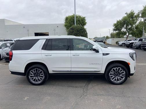White Frost Tricoat 2023 GMC Yukon Denali Ultimate