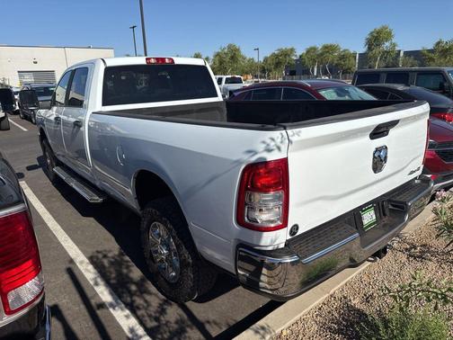Bright White Clearcoat 2024 RAM 3500 Big Horn Crew Cab 4x4 8' Box