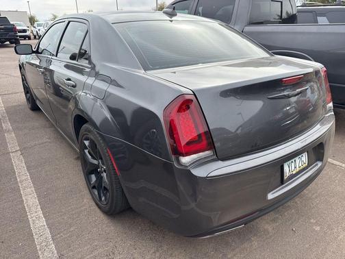 2022 Chrysler 300 Touring