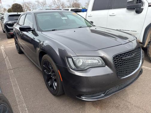2022 Chrysler 300 Touring