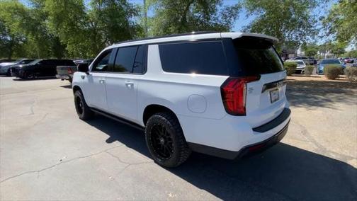 2021 GMC Yukon XL 4WD AT4