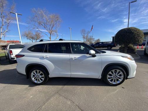 2023 Toyota Highlander Limited