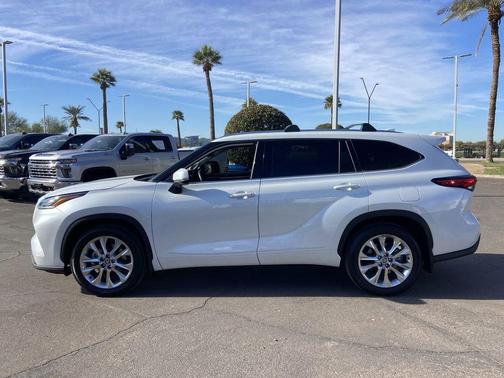2023 Toyota Highlander Limited