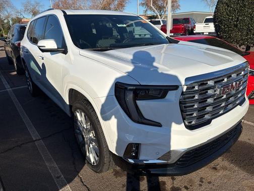 2024 GMC Acadia Denali