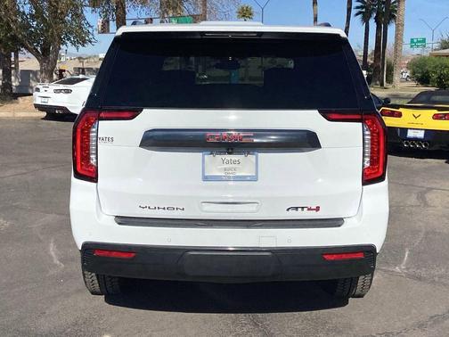 2024 GMC Yukon 4WD AT4