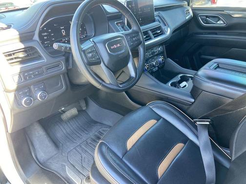 2024 GMC Yukon 4WD AT4