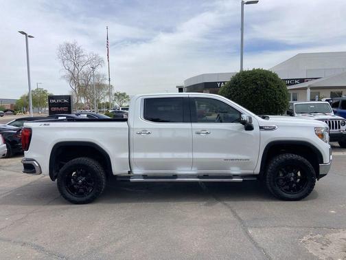 White Frost Tricoat 2020 GMC Sierra 1500 SLT