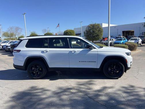 2023 Jeep Grand Cherokee L Altitude