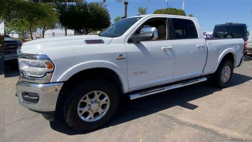 2020 RAM 2500 Laramie Crew Cab 4X4 6'4' Box