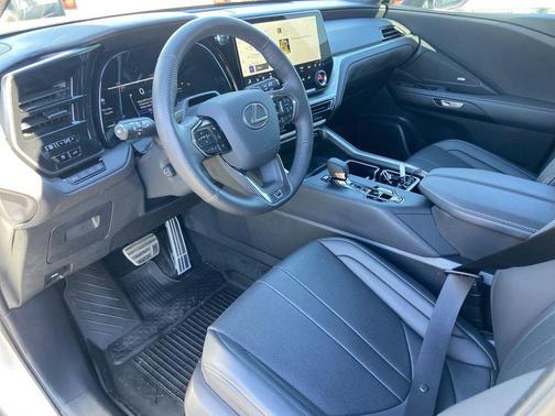 2025 Lexus TX 500h F SPORT Premium