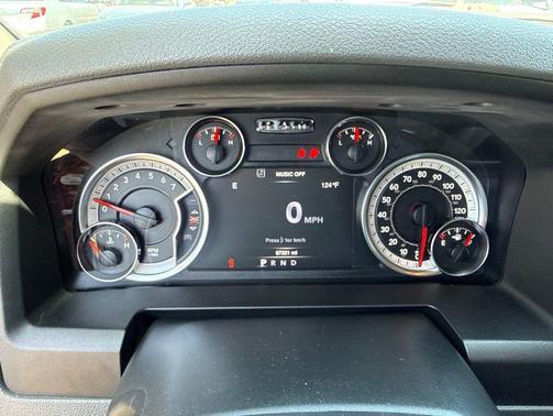 Delmonico Red Pearlcoat 2019 RAM 1500 Big Horn