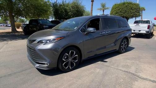 2025 Toyota Sienna Platinum 7 Passenger