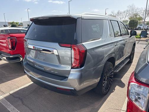 Sterling Metallic 2023 GMC Yukon SLT