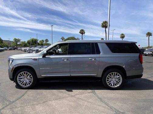 Sterling Metallic 2025 GMC Yukon XL Denali