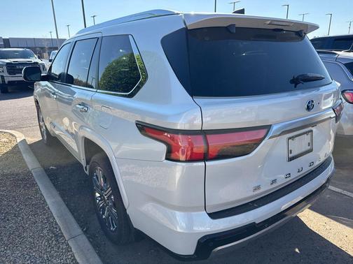 2024 Toyota Sequoia Capstone