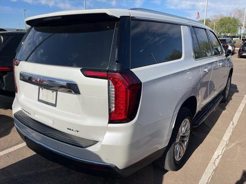 2024 GMC Yukon XL SLT