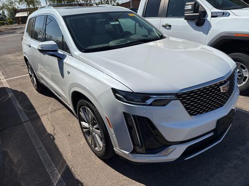 2025 Cadillac XT6 Premium Luxury FWD