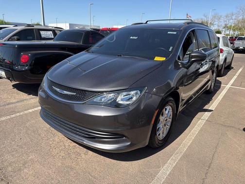 Granite Crystal Metallic Clearcoat 2020 Chrysler Voyager LXI