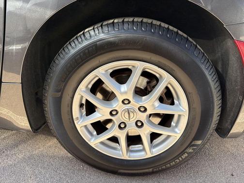 Granite Crystal Metallic Clearcoat 2020 Chrysler Voyager LXI