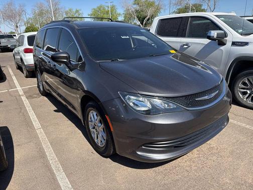 Granite Crystal Metallic Clearcoat 2020 Chrysler Voyager LXI