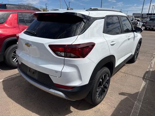 Summit White 2022 Chevrolet Trailblazer LT