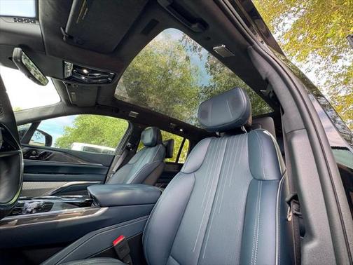 2025 Cadillac Escalade IQ Sport 2