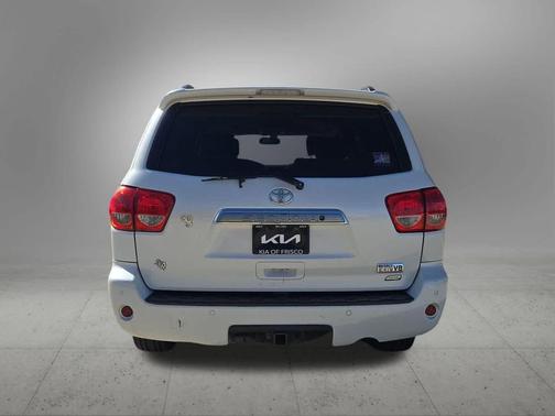 2011 Toyota Sequoia Platinum