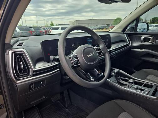 Ebony Black 2024 Kia Sorento LX
