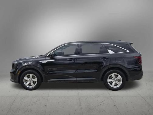 Ebony Black 2024 Kia Sorento LX