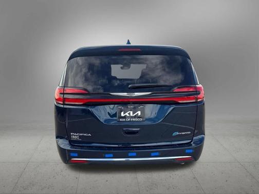 2022 Chrysler Pacifica Hybrid Limited