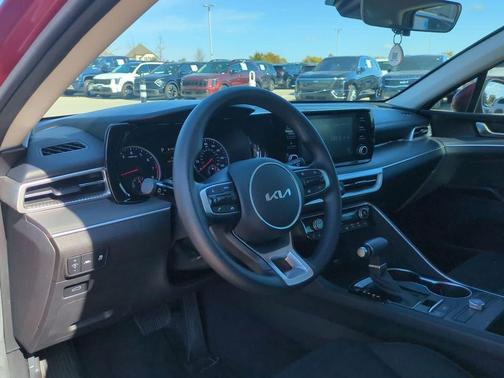 2024 Kia K5 LXS