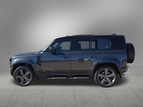 2023 Land Rover Defender 110 V8
