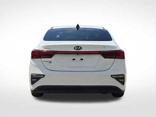 Clear White 2021 Kia Forte FE