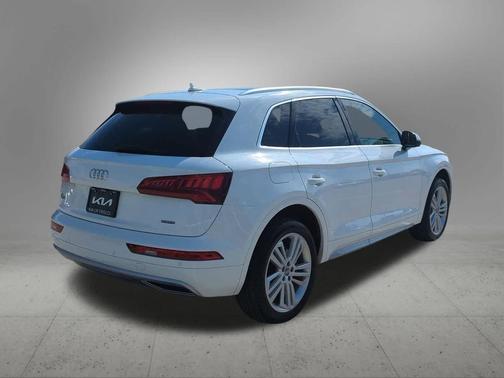 2020 Audi Q5 40 Premium Plus