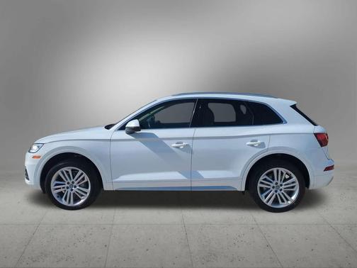 2020 Audi Q5 40 Premium Plus