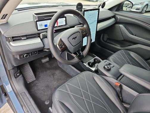 2023 Ford Mustang Mach-E Select
