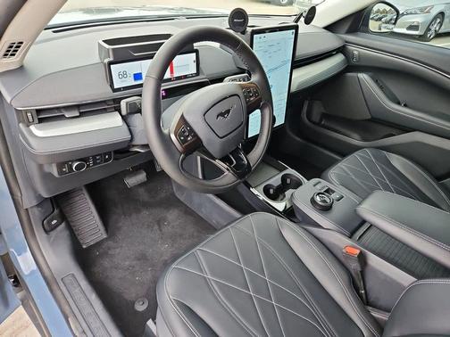 2023 Ford Mustang Mach-E Select