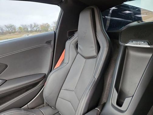 2023 Chevrolet Corvette Stingray w/1LT