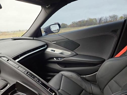 2023 Chevrolet Corvette Stingray w/1LT