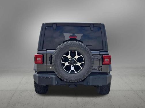 Granite Crystal Clearcoat Metallic 2018 Jeep Wrangler Unlimited Sahara