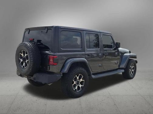 Granite Crystal Clearcoat Metallic 2018 Jeep Wrangler Unlimited Sahara