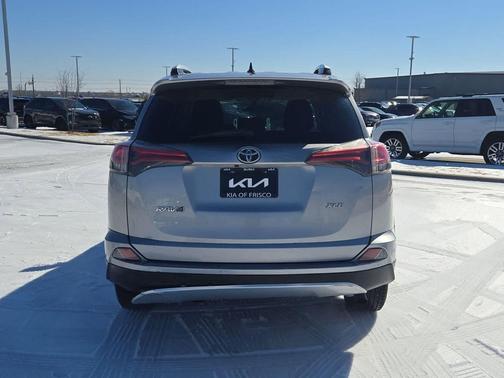 2016 Toyota RAV4 XLE