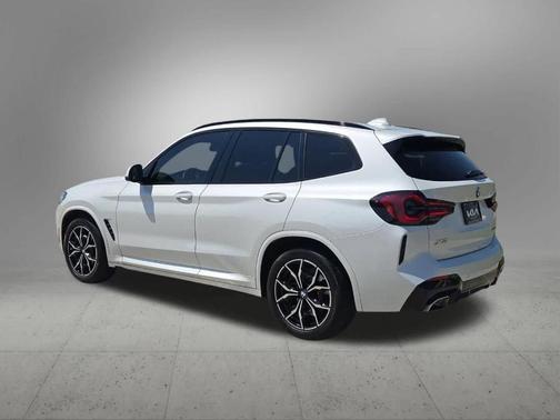 Mineral White Metallic 2022 BMW X3 sDrive30i