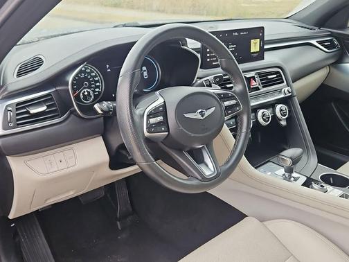 2023 Genesis G70 2.0T