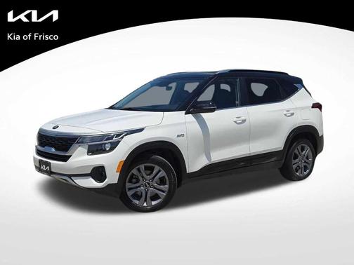 Clear White / Black Roof 2021 Kia Seltos S